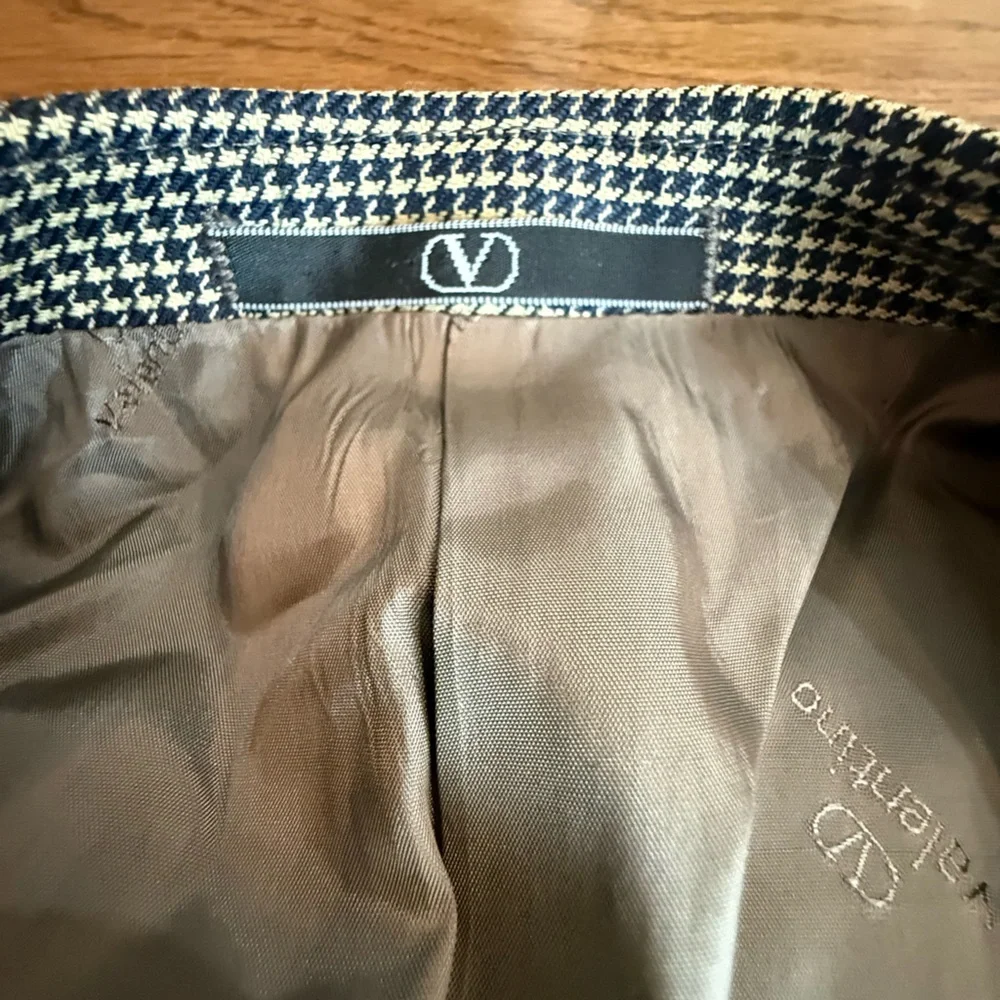 Valentino. Wool Houndstooth Blazer. Black/Cream. 42 Long. Never worn!